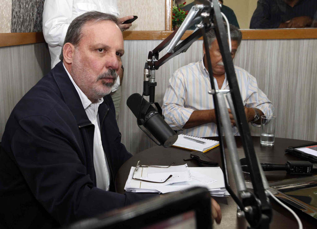 11464342454_237001b65e_b