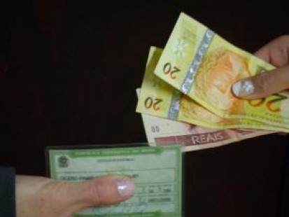 app-do-tse-permite-que-eleitores-facam-denuncias-de-compra-de-votos