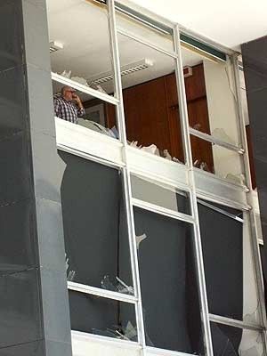 caa-a-da-fab-em-voo-rasante-destra-i-fachada-de-vidro-do-stf73f3852dd8807c6b1491b99d258cfc7f