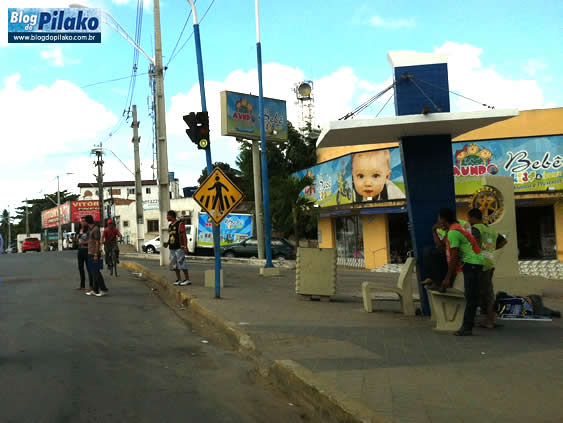 foto-placa-colocada-no-lugar-20-04-12